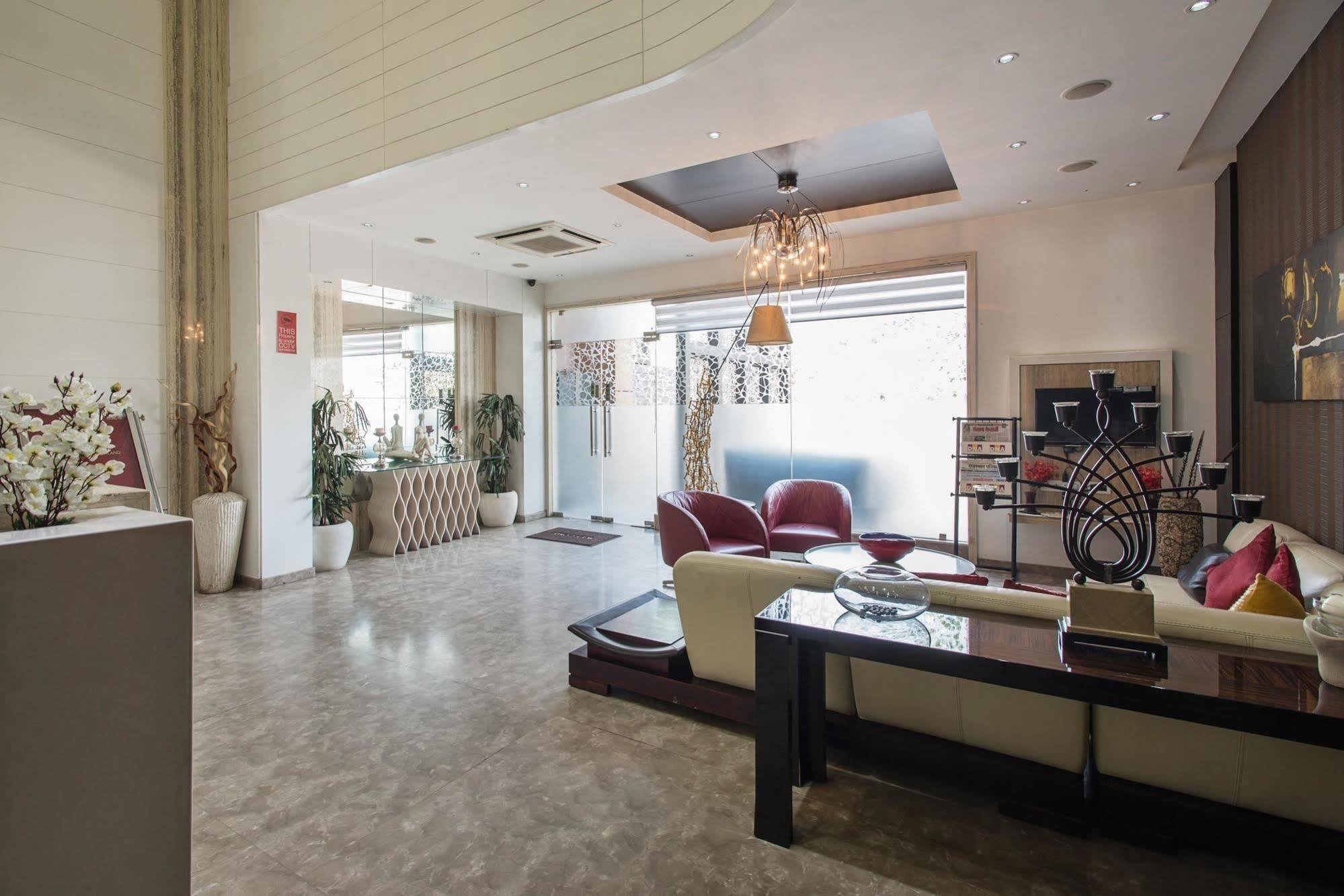 Hotel Rockland Джайпур Екстериор снимка