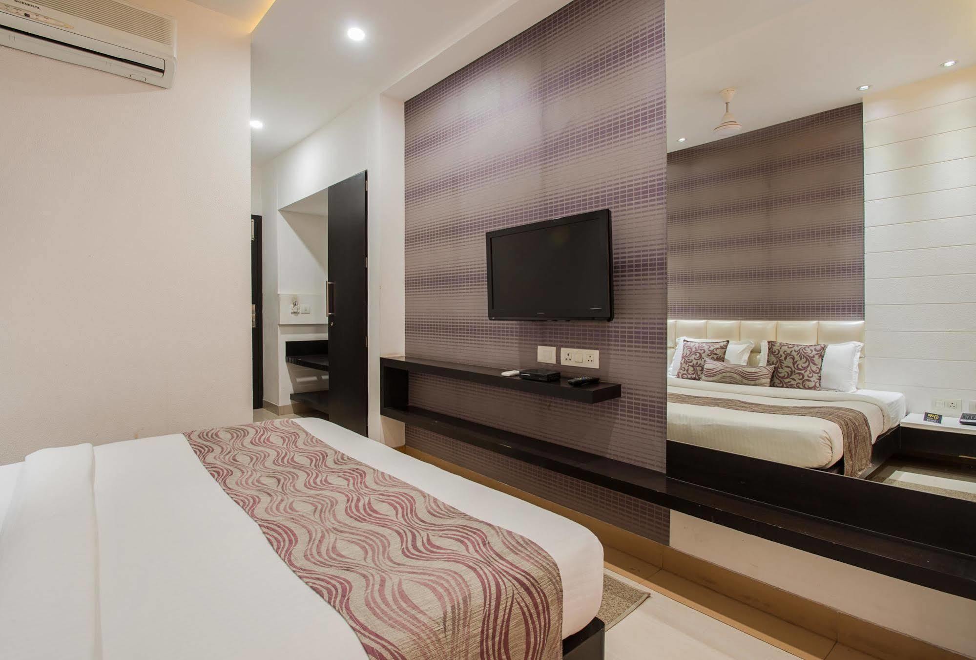 Hotel Rockland Джайпур Екстериор снимка