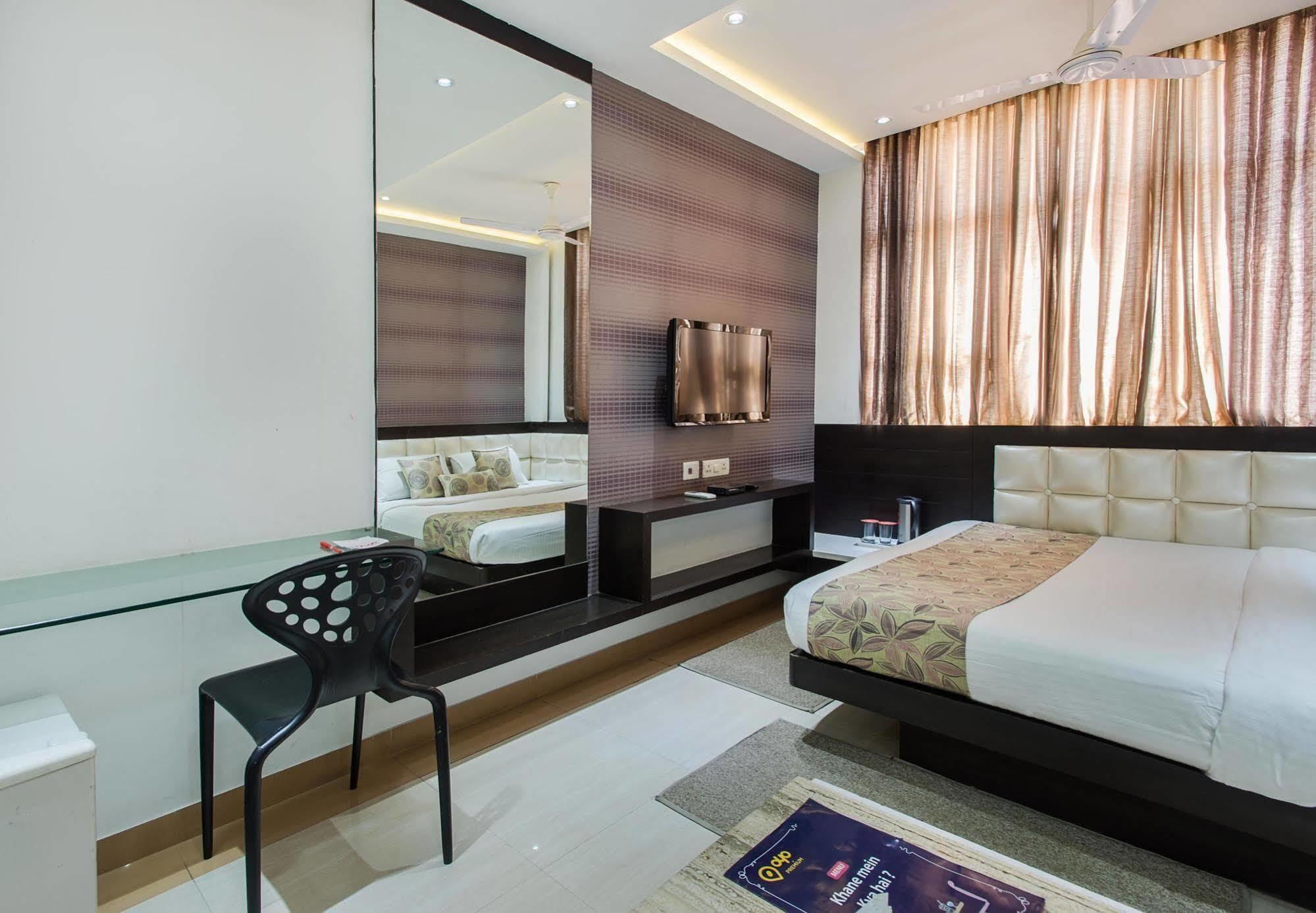 Hotel Rockland Джайпур Екстериор снимка
