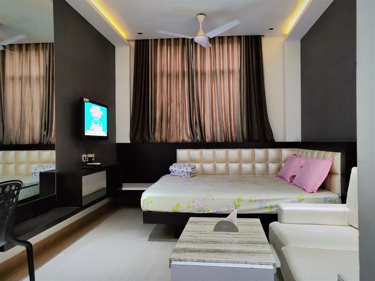 Hotel Rockland Джайпур Екстериор снимка