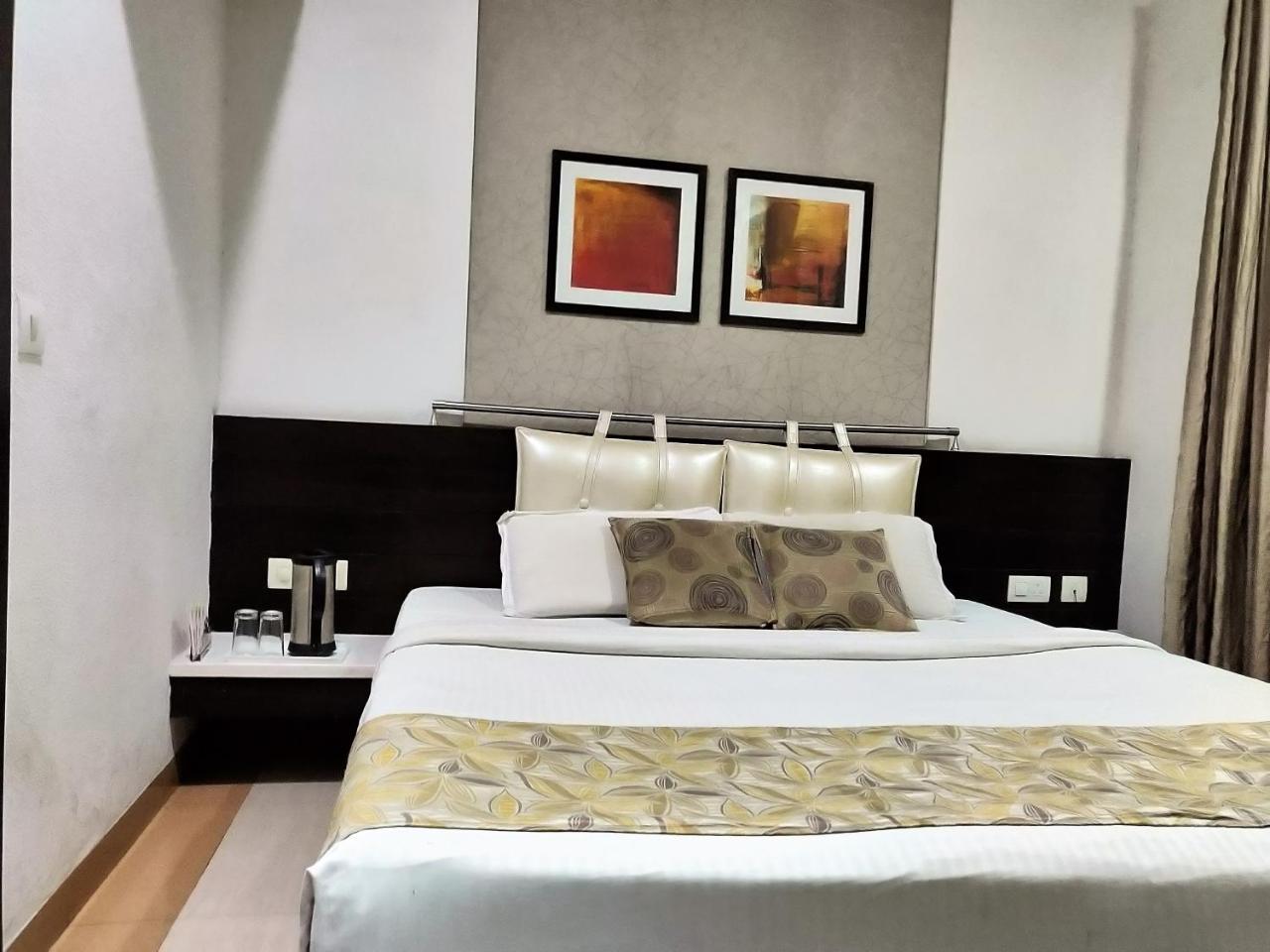 Hotel Rockland Джайпур Екстериор снимка